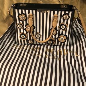 Henri Bender West small turnlock appliqué satchel